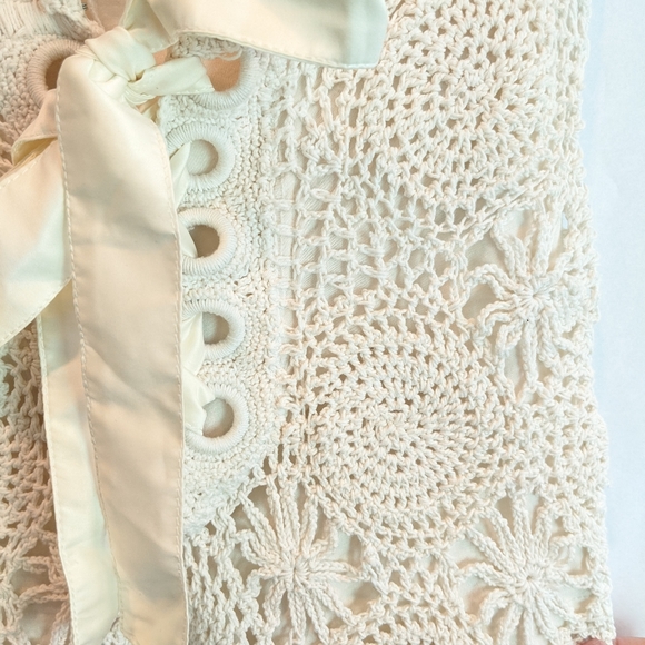 Free People Crochet white pants size M in EUC - Picture 8 of 13